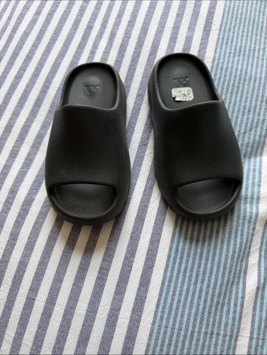 adidas Other - Yeezy slides kids